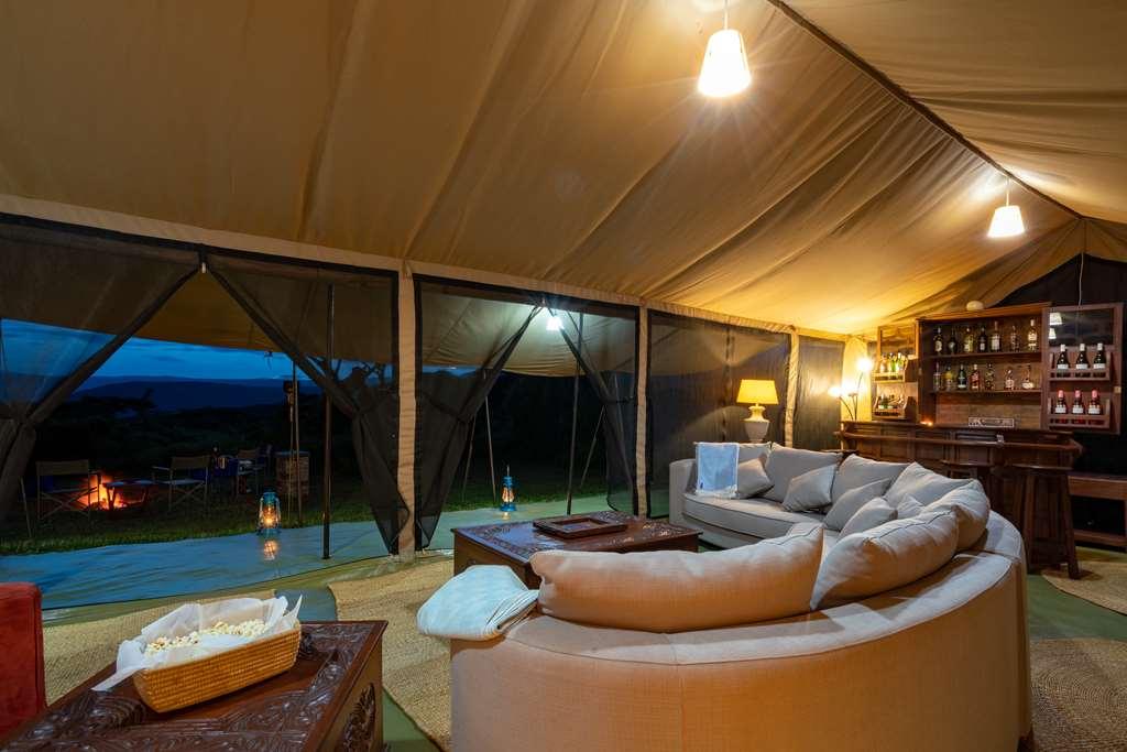 Karibu Camps And Lodges Lions Paw Ngorongoro Карату Ресторан фото